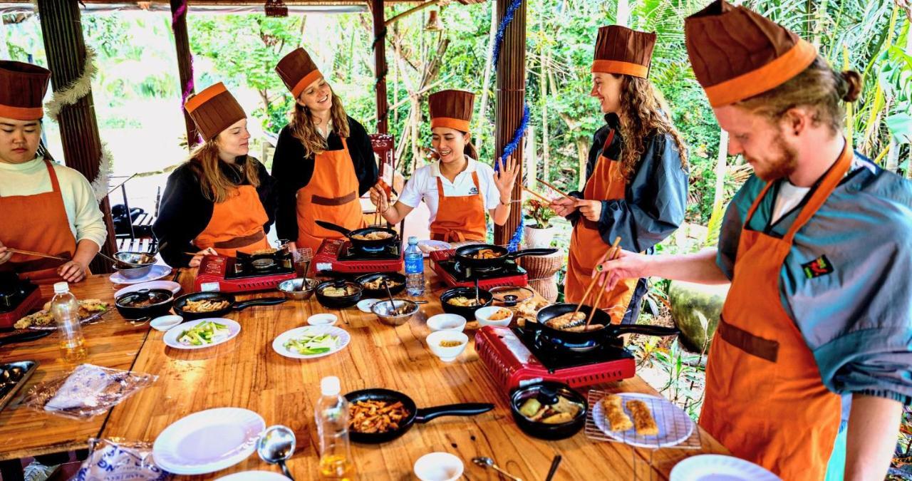 Mad Monkey Hoi An Hostel Екстериор снимка