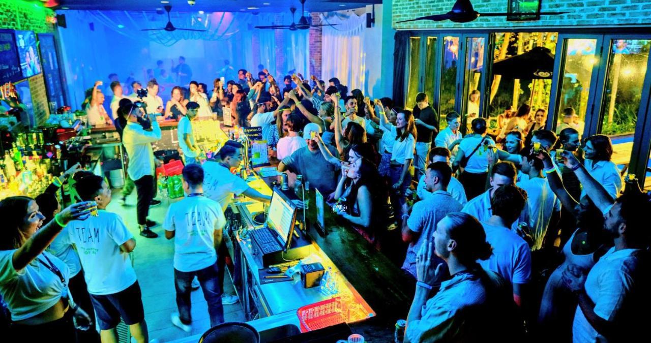 Mad Monkey Hoi An Hostel Екстериор снимка
